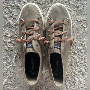Sperry Sneakers